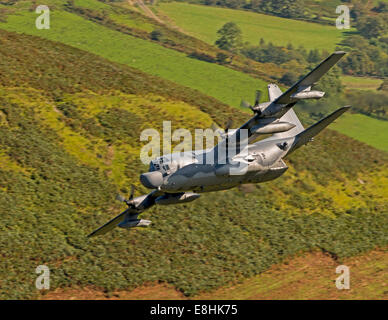 MC-130H Combat Talon bas niveau USAFE battant la formation au Pays de Galles Banque D'Images