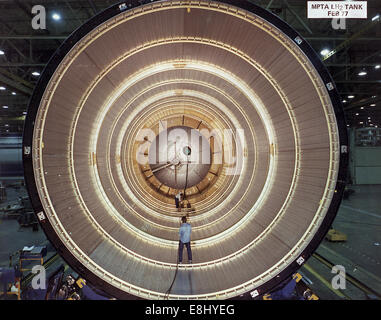 MPTA Réservoir LH2, février 1977, l'hydrogène liquide pour réservoir le réservoir externe (NASA, Marshall, Archive, 9617907974 o Banque D'Images