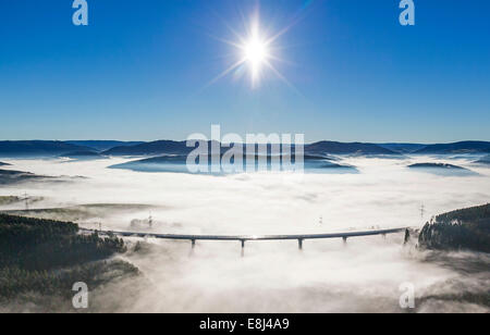 Vue aérienne, Talbrücke Nuttlar viaduc, plus haut pont en Rhénanie du Nord-Westphalie, Rhénanie-Palatinat, Hesse, Allemagne Banque D'Images