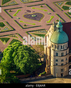 Vue aérienne, motifs de Schloss Güstrow château avec un coeur baroque, Güstrow, Mecklembourg-Poméranie-Occidentale, Allemagne Banque D'Images