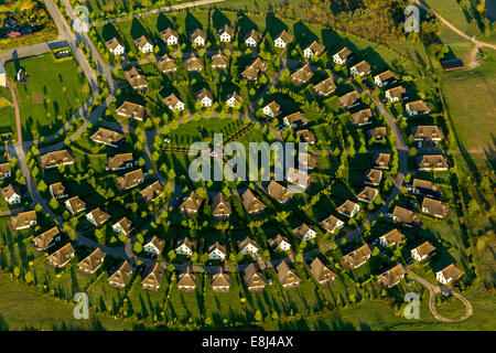 Van der Valk Resort Linstow, parc résidentiel avec des maisons de vacances organisés dans une forme circulaire, Dobbin-Linstow Banque D'Images