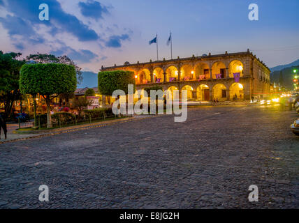 Bâtiment Baroque à main square plaza Antigua Guatemala Banque D'Images