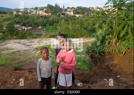 RWANDA, KIGALI : Il y a beaucoup de nature dans la capitale, le vert des collines et des plantes de toutes sortes. Banque D'Images