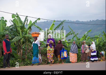 RWANDA : souvent dans les régions rurales ou le côté du pays des gros marchés avec les fruits et les légumes peuvent être trouvés. Photo par Claudia Wiens Banque D'Images