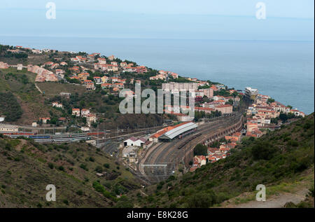 La France. La gare d'origine française, Cebere ville sur la côte Méditerranéenne avant d'entrer dans l'Espagne à Portbou.. Sept 2014 Banque D'Images