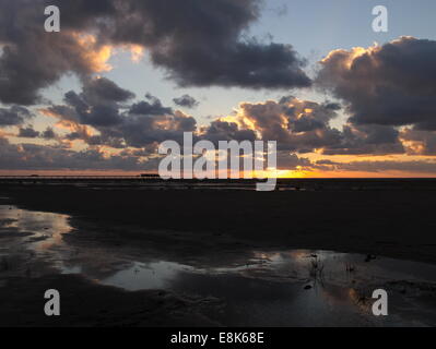 Coucher de soleil sur la jetée de Southport Banque D'Images