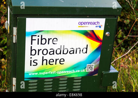 Internet haut débit fibre optique BT ingénieurs web fort connexion ouverte atteindre openreach green Banque D'Images