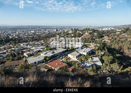 Matin vue vers Century City de Griffith Park à Hollywood Hills. Banque D'Images