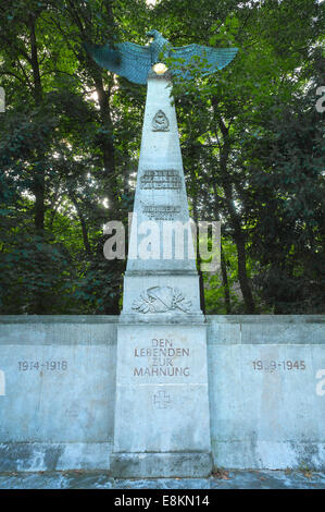 Monument aux aviateurs, 1924, commémorant les pilotes tombés de la Première Guerre mondiale, l'ancien parti Nazi Luitpoldhain, motifs rallye Banque D'Images