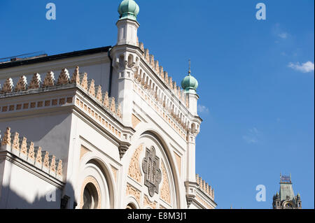 L'extérieur de la Synagogue Espagnole de style mauresque à Prague, République tchèque. Banque D'Images