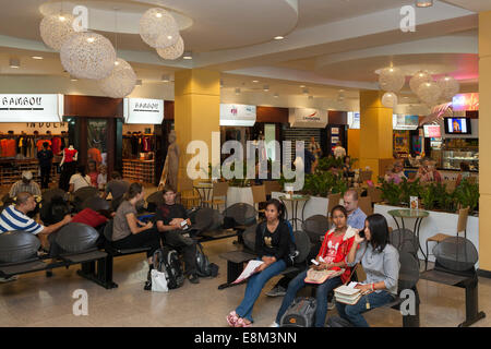 Aire de départ à l'aéroport international de Phnom Penh, Cambodge Banque D'Images