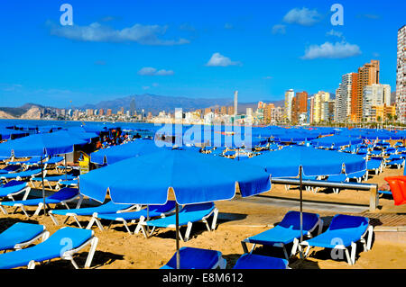 Vue de la plage de Levante à Benidorm, Espagne Banque D'Images