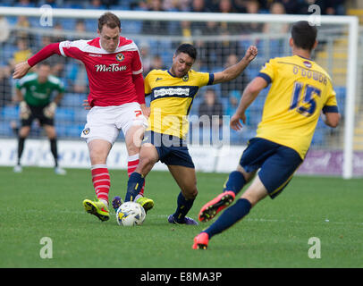 04/10/2014 FOOTBALL : Oxford United v Newport Catchline : FOOTBALL : United v Newport Longueur : dps Copy : Dave Pritchard Pic : Damian Halliwell Photo Banque D'Images