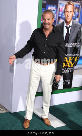 Première de "projet du Sommet mondial de l'Entertainment Day' au Regency Village Theatre avec : Kevin Costner Où : Los Angeles, California, United States Quand : 07 Avr 2014 Banque D'Images