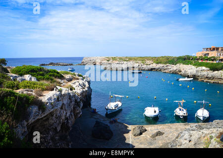 La petite ville traditionnelle de Binibequer Vell, sur l'île espagnole de Minorque, dans la mer Méditerranée Banque D'Images