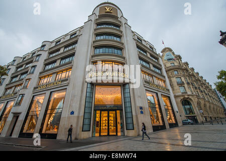 Paris, France, Art Deco louis vuitton building, LVMH Store on Avenue  Champs-Elysees, at Dusk, centre fashion, Shop, france light windows night  Stock Photo - Alamy