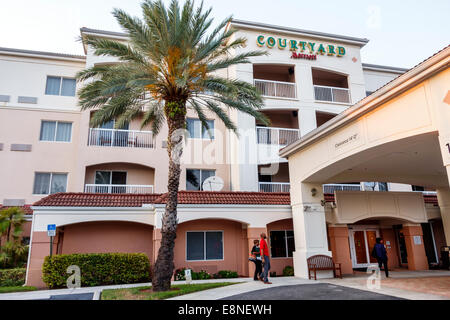 West Palm Beach Florida, Courtyard by Marriott, motel, hôtels d'hôtel hôtels motels inn motel, extérieur, extérieur extérieur, bâtiment, les visiteurs voyagent Banque D'Images