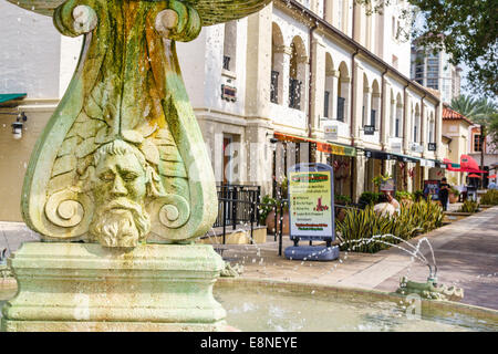 West Palm Beach Florida,The Square anciennement CityPlace,City place,shopping shopper shoppers magasins marché marchés achats vente, vente au détail Banque D'Images