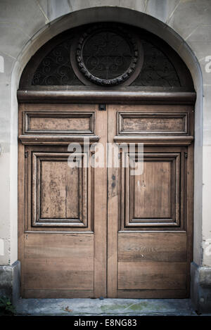 Porte dans la rue Paris Banque D'Images