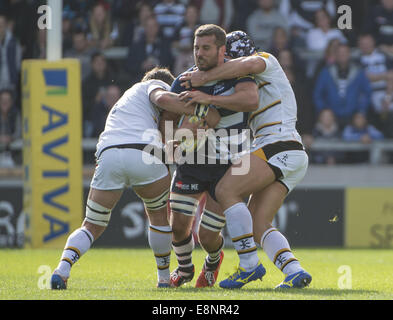 Manchester, Greater Manchester, UK. 5Th Oct, 2014. 5e septembre 2014, la vente No8 MARK EASTER est supporté par des guêpes talonneur CARLO FESTUCCIA au cours de la Sale Sharks -V- guêpes match au stade AJ Bell : Steve Flynn-ZUMA Press © Steve Flynn/ZUMA/Alamy Fil Live News Banque D'Images