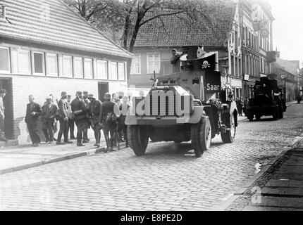 La photo de propagande nazie montre l'arrivée des troupes allemandes à Danzig, en Pologne, en septembre 1939. Le rapport d'information nazi original au dos de la photo lit "les chars du libérateur dans les rues de Danzig. Les noms des chars, qui étaient dédiés à des territoires allemands déjà libérés, étaient un symbole fier." Fotoarchiv für Zeitgeschichtee - PAS DE SERVICE DE FIL Banque D'Images