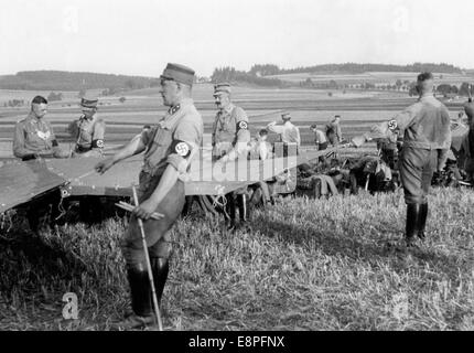 Rallye de Nuremberg 1933 à Nuremberg, Allemagne - Camp d'unités de la sa (Sturmabteilung) à la périphérie de Nuremberg. (Défauts de qualité dus à la copie historique de l'image) Fotoarchiv für Zeitgeschichtee - PAS DE SERVICE DE FIL - Banque D'Images