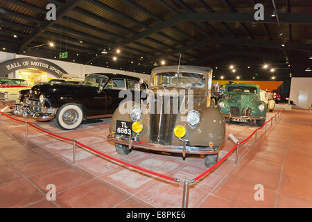 Un 1937 Ford V8 de luxe 78 Modèle 'Woody' dans le Haynes International Motor Museum Sparkford Somerset UK Banque D'Images