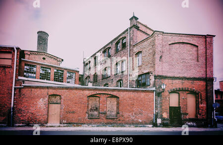 Retro Vintage photo filtrée de vieux bâtiments industriels abandonnés. Banque D'Images