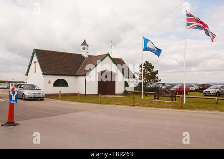 Portes d'entrée, West Wittering beach, West Sussex, Angleterre, Royaume-Uni. Banque D'Images