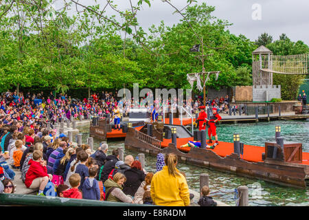 Squelette de pirates Bay - Stunt Show, Legoland Windsor Resort, Windsor, Berkshire, Angleterre, Royaume-Uni. Banque D'Images