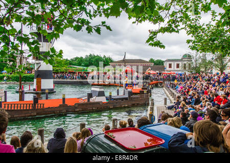 Squelette de pirates Bay - Stunt Show, Legoland Windsor Resort, Windsor, Berkshire, Angleterre, Royaume-Uni. Banque D'Images