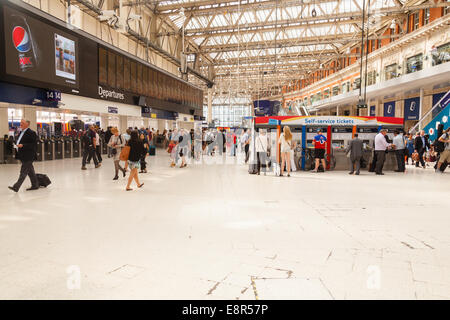 La gare de Waterloo, Londres, Angleterre, Royaume-Uni Banque D'Images