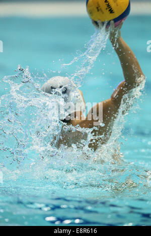Vue générale, le 12 octobre 2014 - Water-polo : le 90ème All Japan Water-polo Championship, Men's match pour la médaille de bronze entre Club Kenshidai Toueikai 10-13 à Tatsumi Piscine International, Tokyo, Japon. (Photo par AFLO SPORT) [1205] Banque D'Images