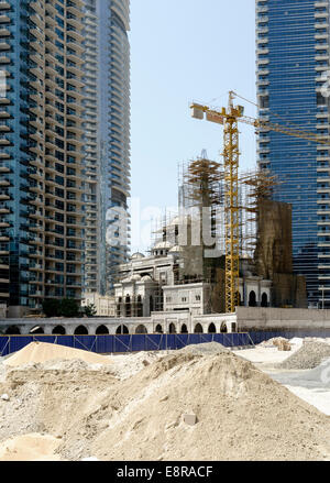 Nouvelle mosquée en construction au quartier du port de plaisance de Dubaï, Emirats Arabes Unis Banque D'Images