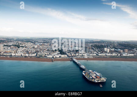 Photographies aériennes / Images de Brighton et Hove, Sussex, Angleterre. Anglais populaire station balnéaire sur la mer du sud, coût & piers Banque D'Images