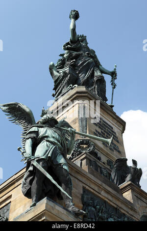 Le Niederwalddenkmal Niederwald (Memorial) dans Ruedesheim en Allemagne. Banque D'Images