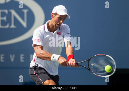 La grande favorite et n°1 mondial Novak Djokovic (SRB) a été battu par Kei Nishikori (JPN) Demi-finale chez les hommes. Banque D'Images