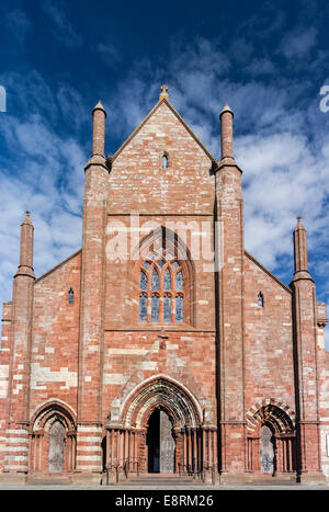 La Cathédrale Saint Magnus, célèbre pour son utilisation de pierres de couleurs différentes. Kirkwall, Orkney Islands, en Écosse. Banque D'Images