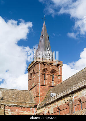 La Cathédrale Saint Magnus, célèbre pour son utilisation de pierres de couleurs différentes. Kirkwall, Orkney Islands, en Écosse. Banque D'Images