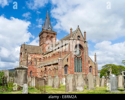 La Cathédrale Saint Magnus, célèbre pour son utilisation de pierres de couleurs différentes. Kirkwall, Orkney Islands, en Écosse. Banque D'Images