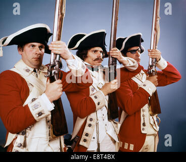 1700s 1776 SOLDATS BRITANNIQUES EN UNIFORME AU COURS DE LA GUERRE DE LA RÉVOLUTION AMÉRICAINE Banque D'Images