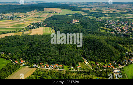 Vue aérienne, Burg Kreuzenstein château médiéval, Leobendorf, Basse Autriche, Autriche Banque D'Images