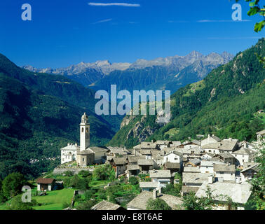 Le paysage urbain de Soglio, Val Bregaglia, Bergell, Grisons, Suisse Banque D'Images