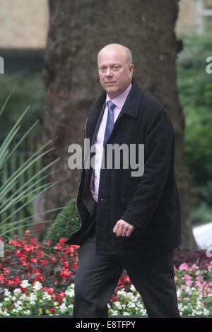 Londres, Royaume-Uni. 14 octobre, 2014. Secrétaire de la Justice Chris Grayling arrive à Downing Street pour la réunion hebdomadaire du cabinet. . Credit : amer ghazzal/Alamy Live News Banque D'Images