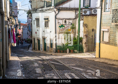 Ruelle Cacada de Sao Vicente, Alfama, Lisbonne, Portugal Banque D'Images