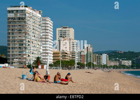 Espagne Catalogne. Platja d'Aro sur la Costa Brava côte. Septembre 2014 construit à partir de la station de vacances sur la Costa Brava Banque D'Images