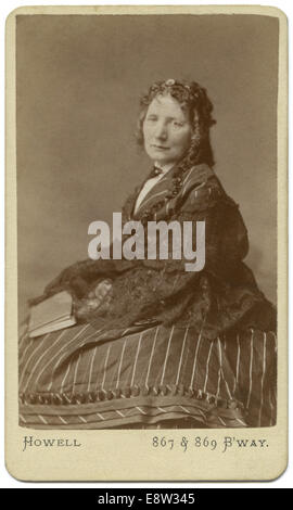 1800 carte de visite (CDV) de Harriet Beecher Stowe (1811-1896), abolitionniste et auteur de 'l'Oncle Tom.' Banque D'Images