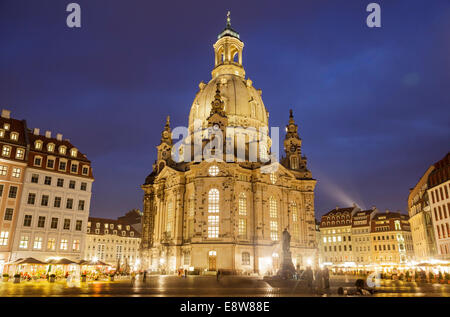 Frauenkirche et le Neumarkt, Dresde, Saxe, Allemagne Banque D'Images