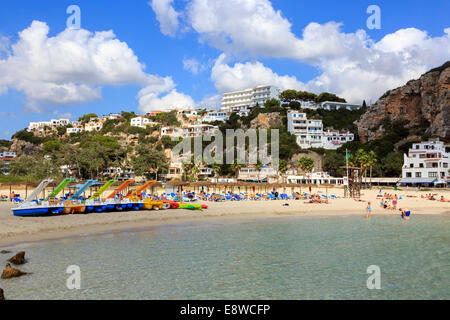 La plage de Cala en Porter, Minorque, Iles Baléares, Espagne Banque D'Images