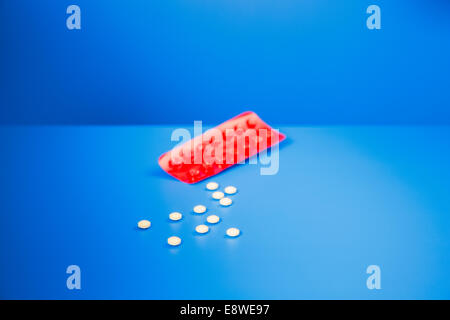 Prescription Pills par blister sur compteur bleu Banque D'Images